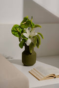 Vaso Sado fatto a mano in ceramica verde oliva