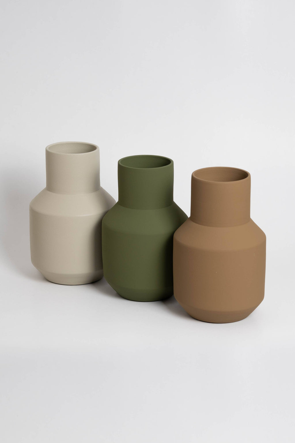 Vaso Sado fatto a mano in ceramica verde oliva